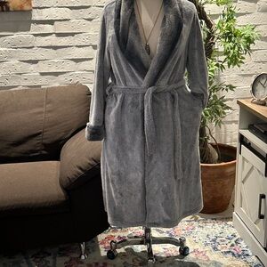 GORGEOUS SUPER PLUSH Grey Women’s Bathrobe XL